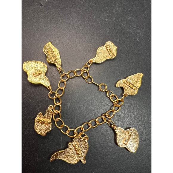 Vintage Disney Seven Dwarfs Gold Tone Charm Bracelet 6.5” - Picture 4 of 16